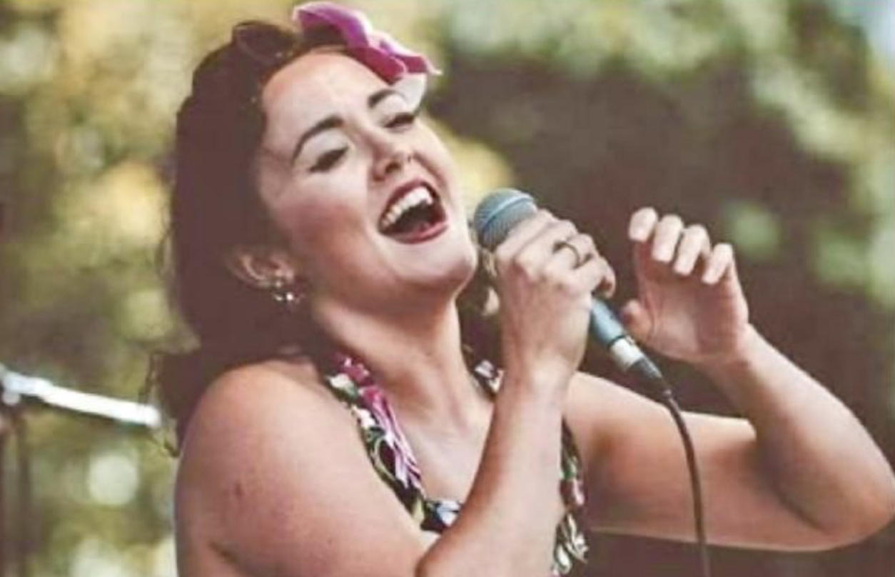 Amy Baker Sings